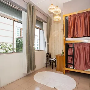  Hostel Escape Backpackers Kk
