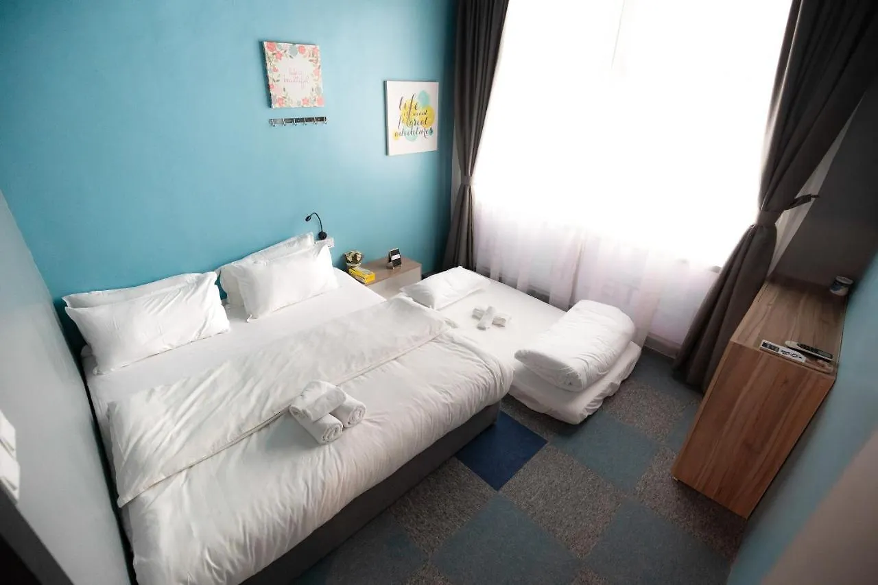 Vibrant Hostel Kota Kinabalu